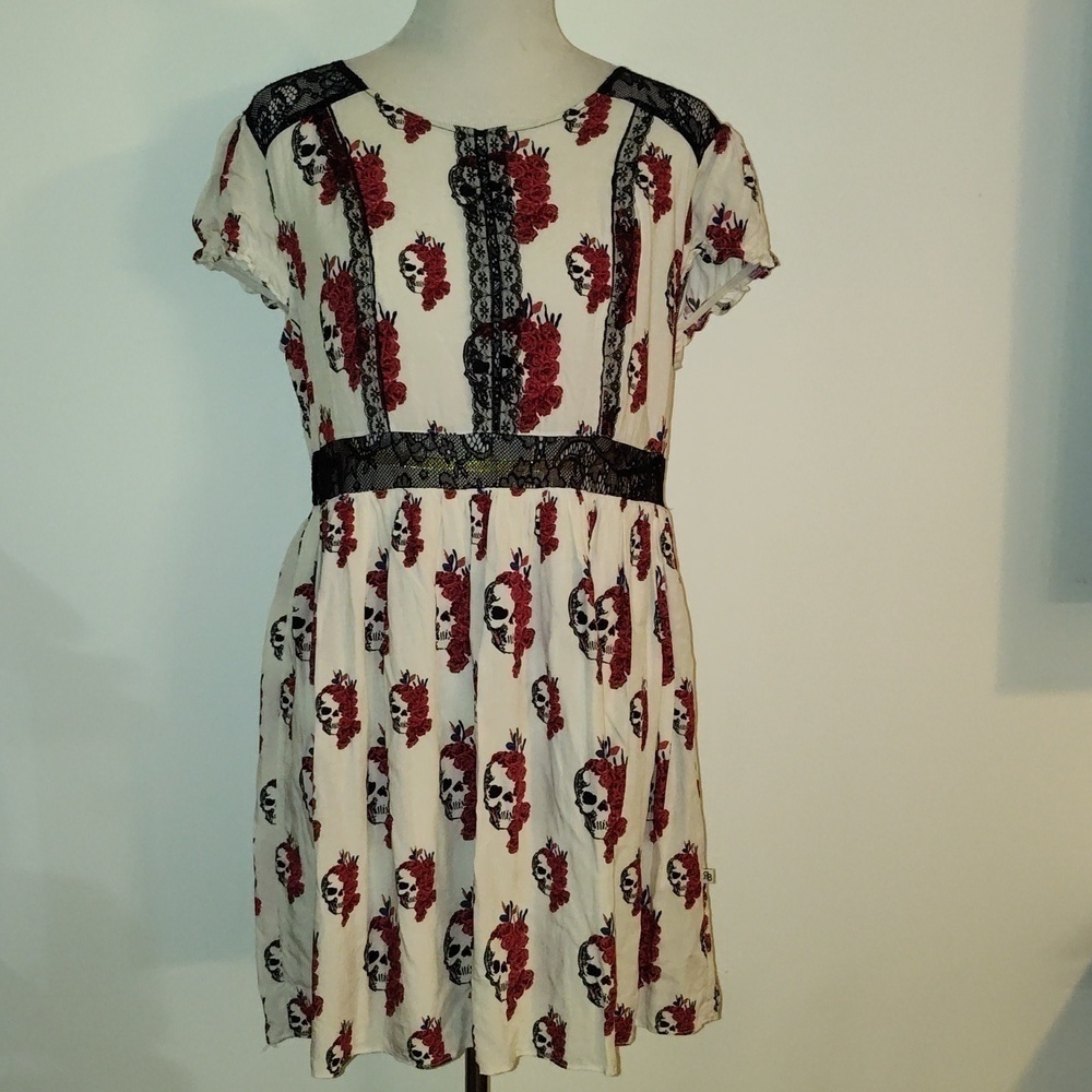 GOTH ROYAL BONES By Tripp White Red Black SKULL & ROSES Lace MINI DRESS XL
